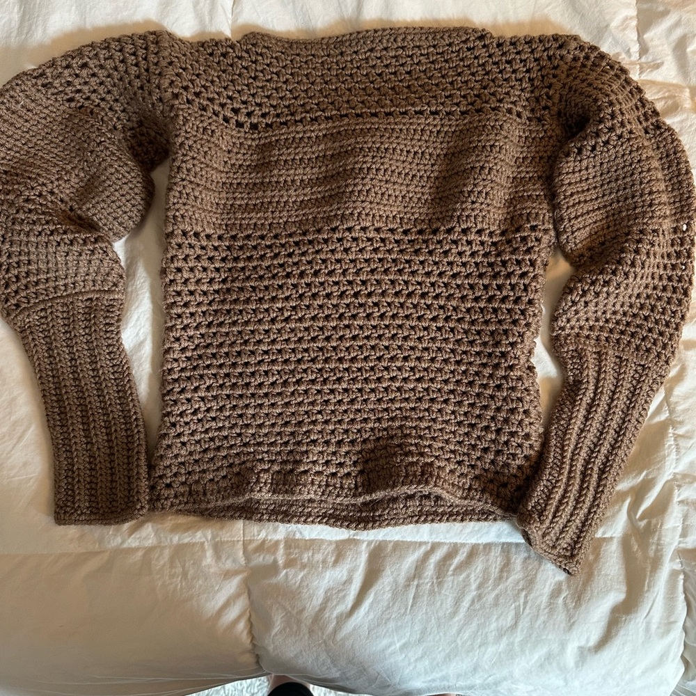 Crocheted sweater, fits an xs/s